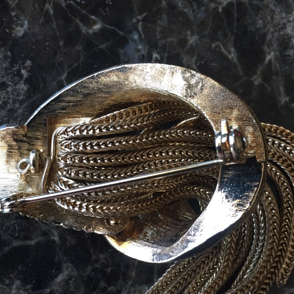 VTG Tassled Brooch/Pendant - Picture 5 of 5